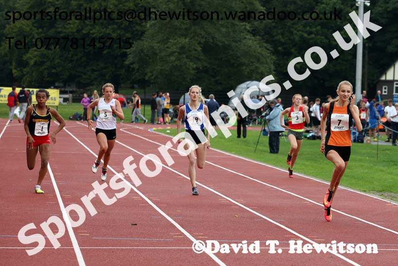 Girls 200 metres at the Northern Inter-Counties under-17s and 15s at Witton Park, Blackburn. Photo: David T. Hewitson/Sports for All Pics